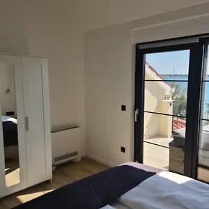 Appartments Akrapovic Vrsi